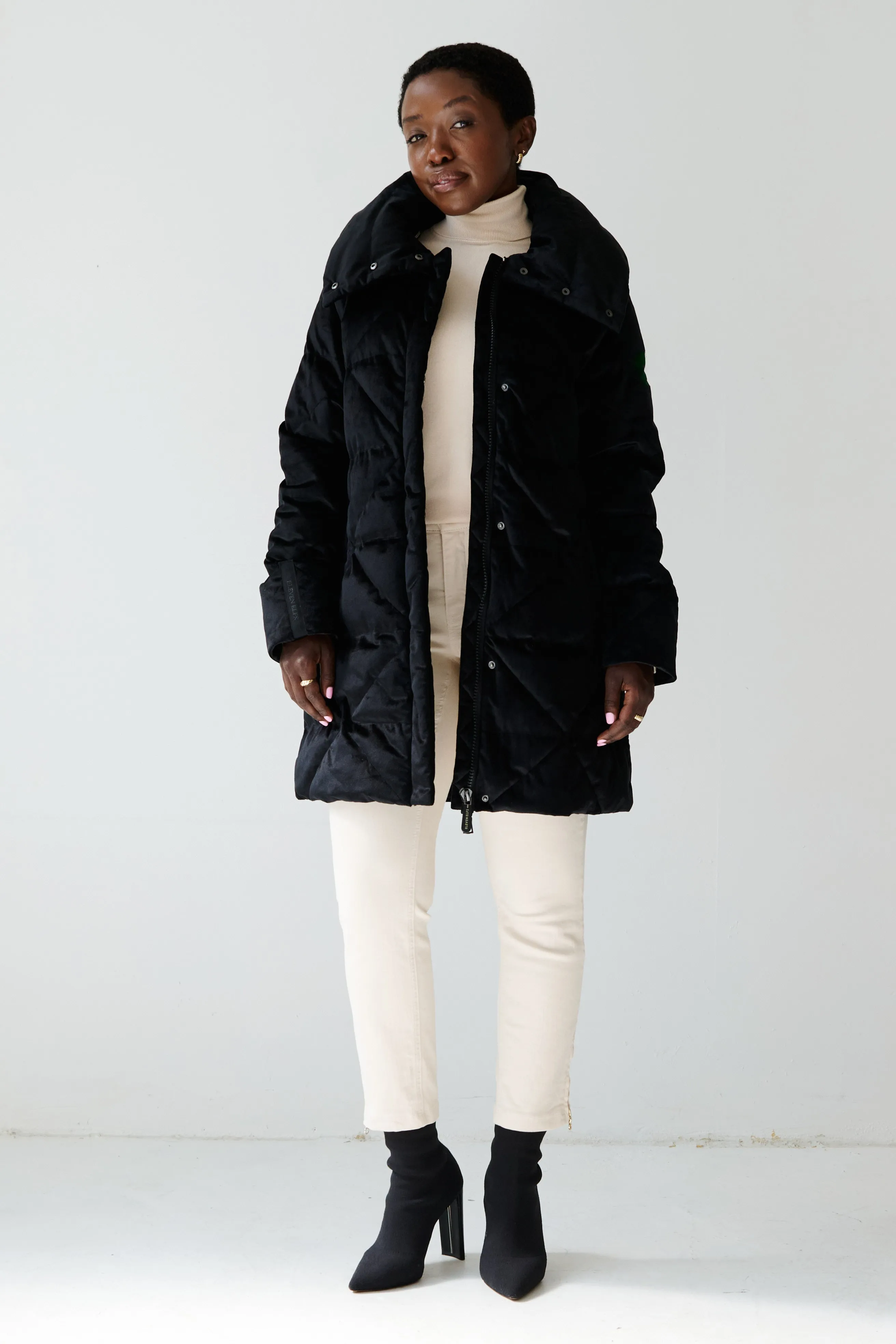 Alva Vegan Down Coat | Black Velvet
