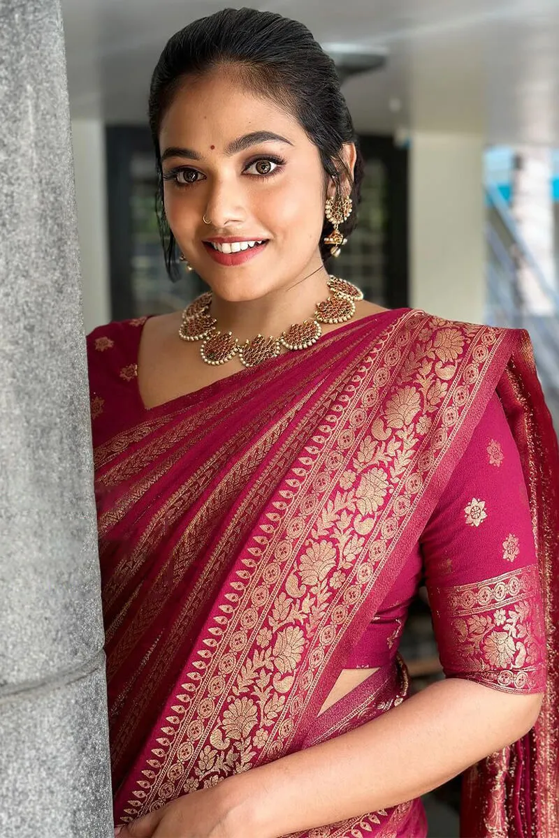 Assemblage Dark Pink Soft Silk Saree With Flaunt Blouse Piece