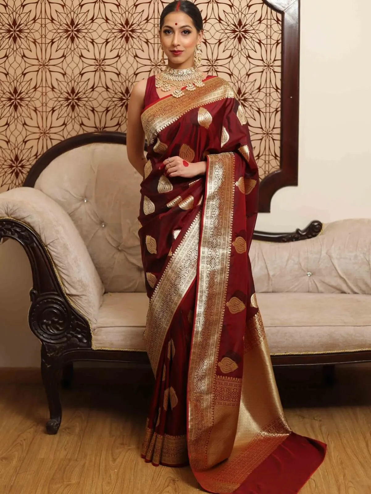 Charismatic Wine Soft Silk Saree With Verdant Blouse Piece