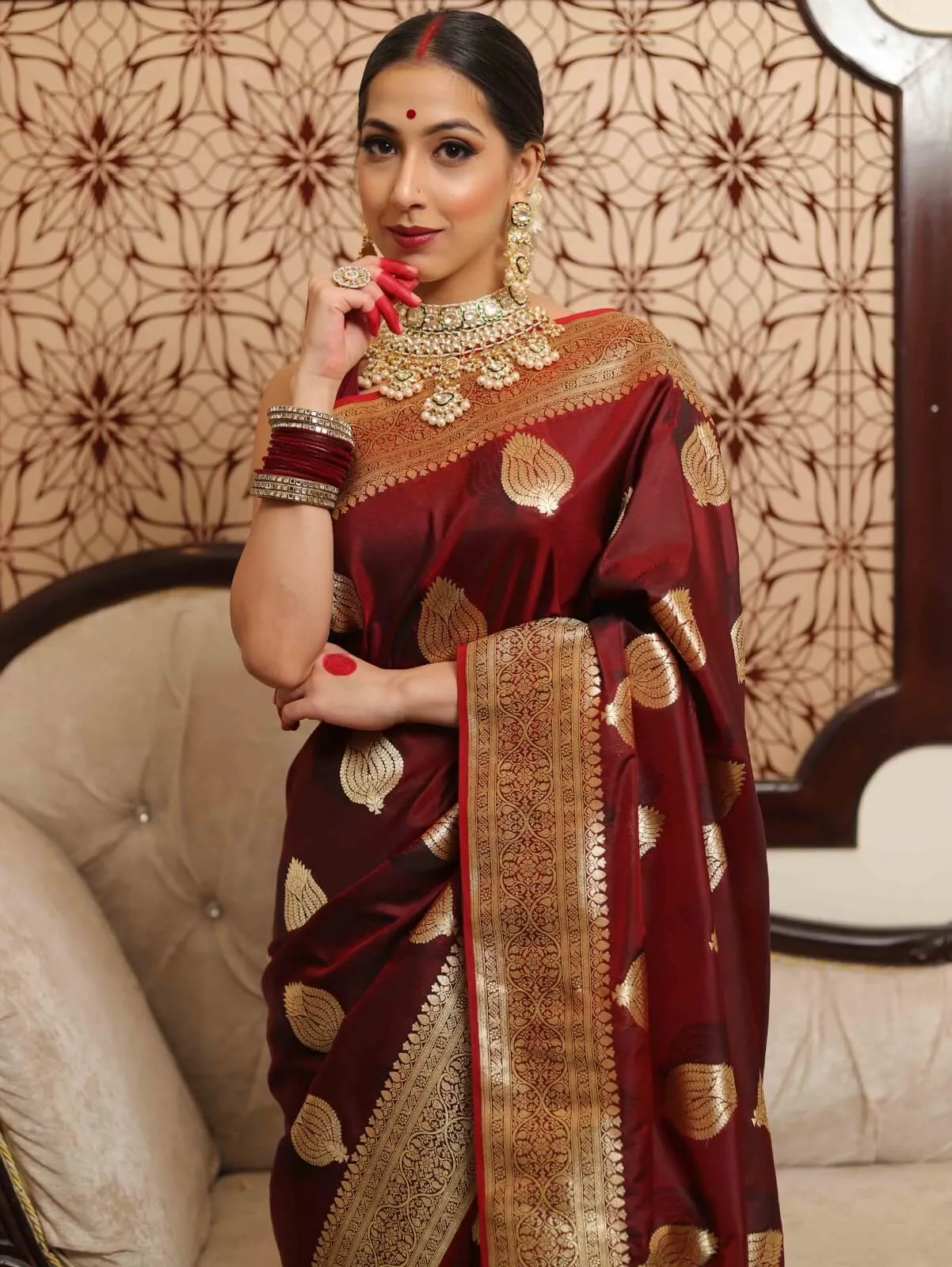 Charismatic Wine Soft Silk Saree With Verdant Blouse Piece