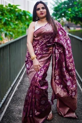 Delightful Purple Soft Silk Saree With Adoring Blouse Piece