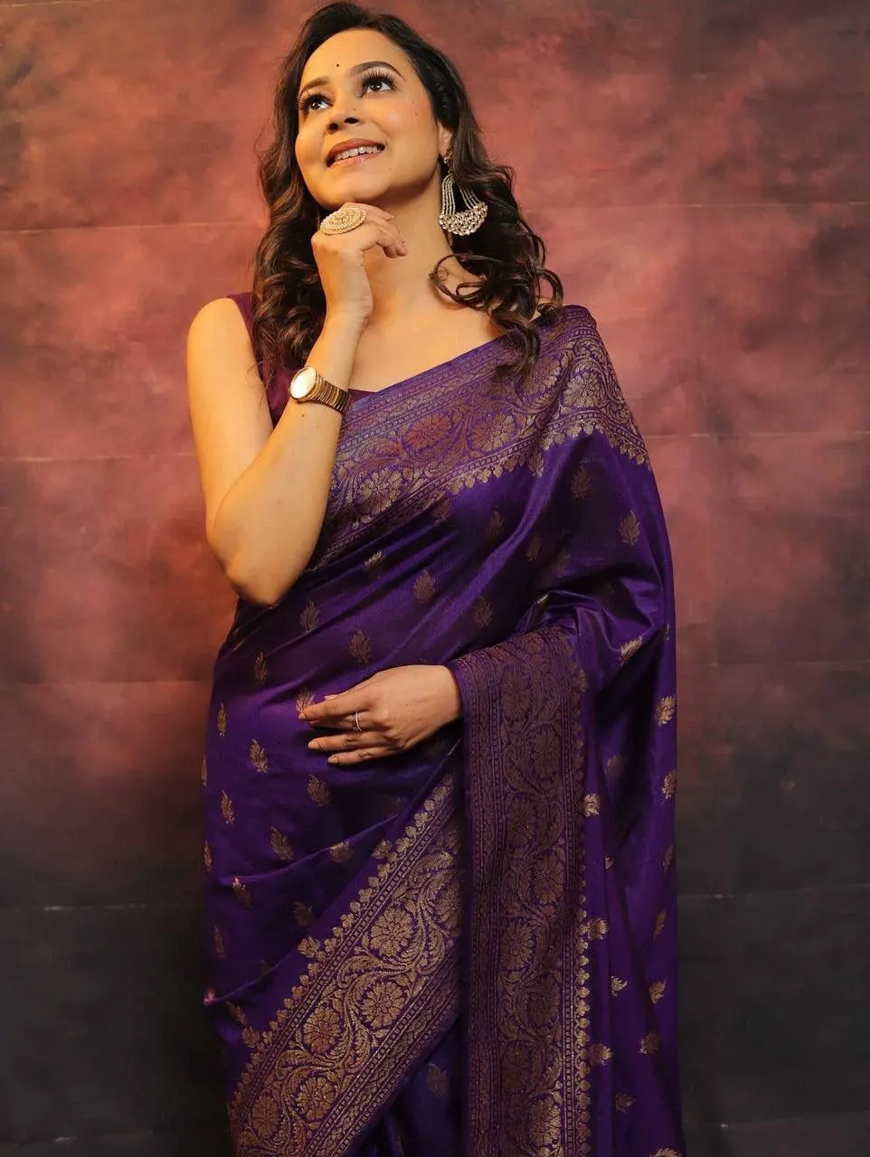 Seraphic Purple Soft Silk Saree With Ineffable Blouse Piece