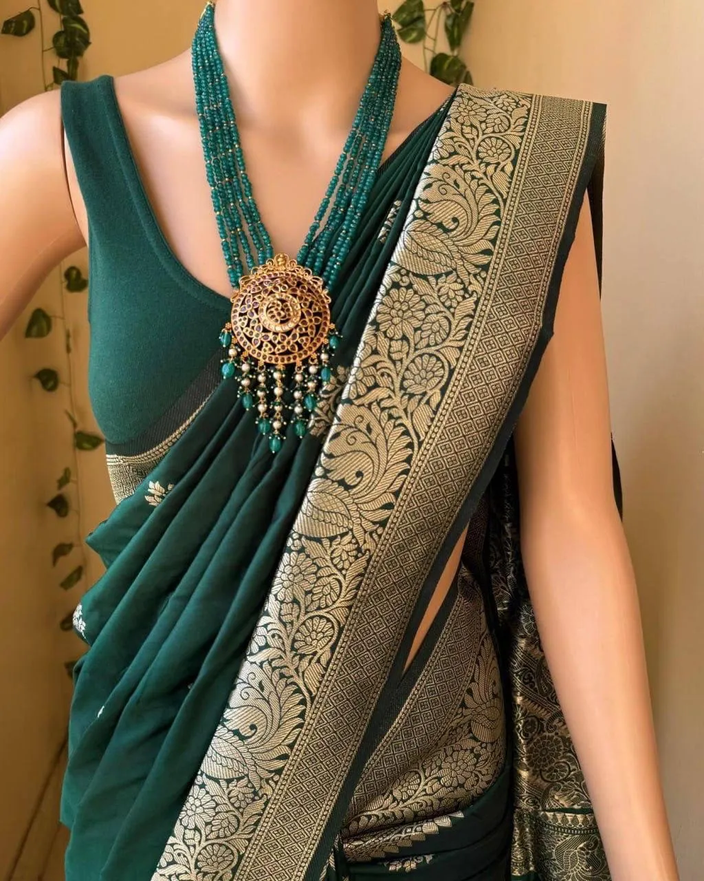 Surreptitious Dark Green Soft Silk Saree With Magnificat Blouse Piece