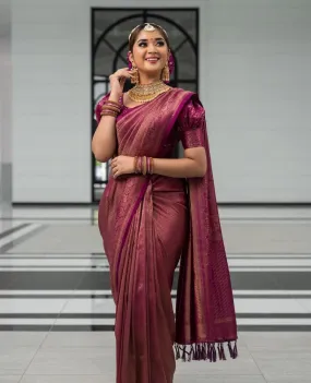 Symmetrical Purple Soft Silk Saree with Propinquity Blouse Piece