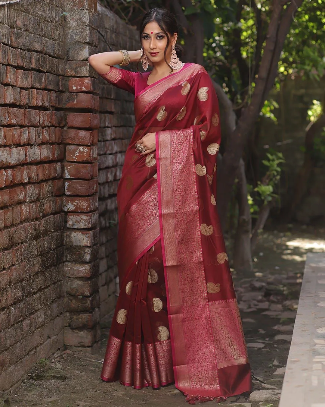 Trendy Wine Soft Silk Saree With Precious Blouse Piece